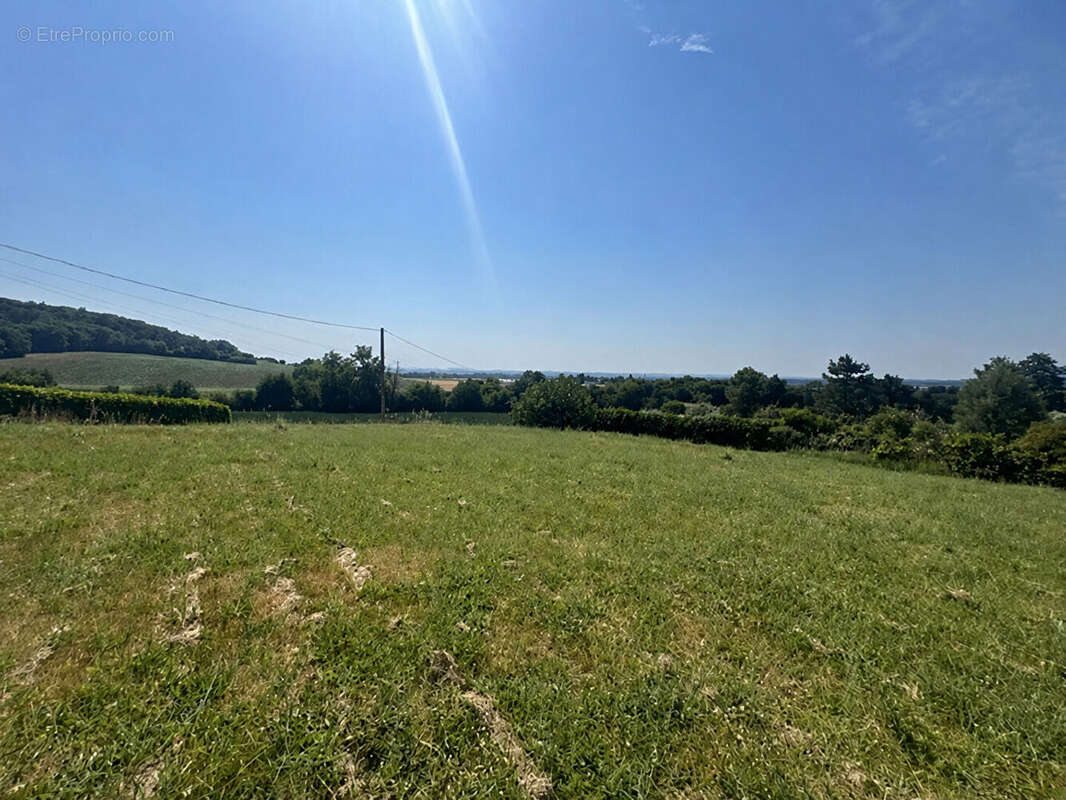 Terrain  1800 m2 - Lagarrigue (47190) - photo 2