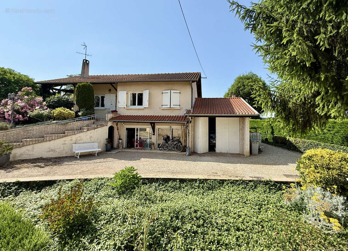 Maison à CORCELLES-EN-BEAUJOLAIS