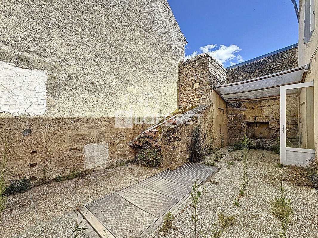 Maison à DOUE-LA-FONTAINE