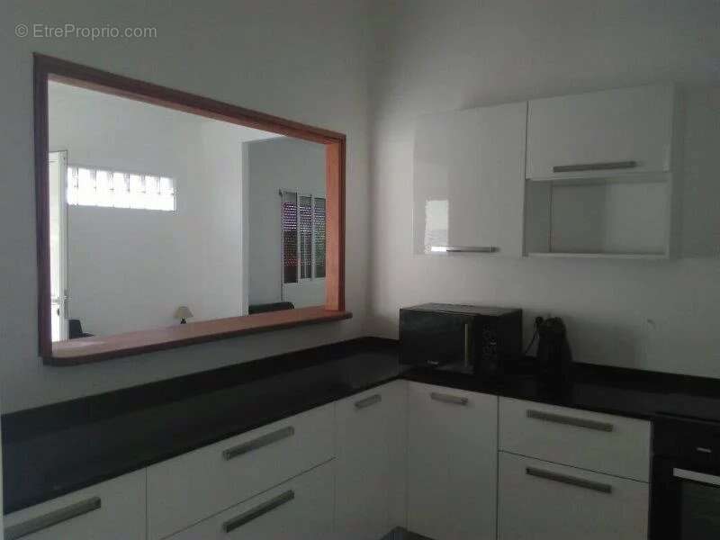 Maison spacieuse de 160 m² à Fort-de-France - photo 2