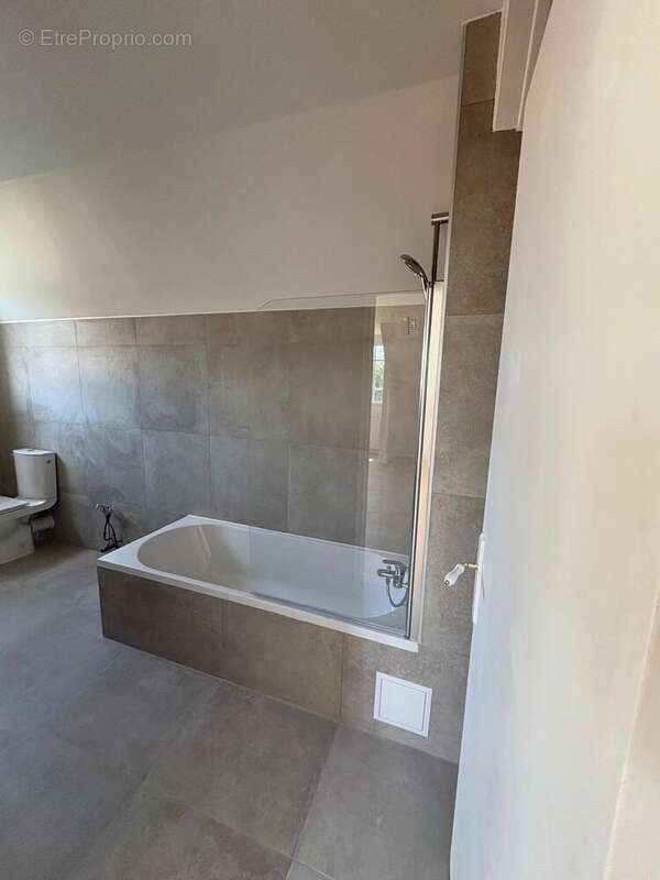 Maison à SAINT-NOM-LA-BRETECHE