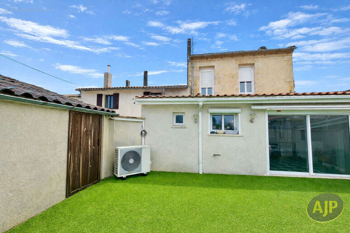 Maison à SAINT-LAURENT-MEDOC