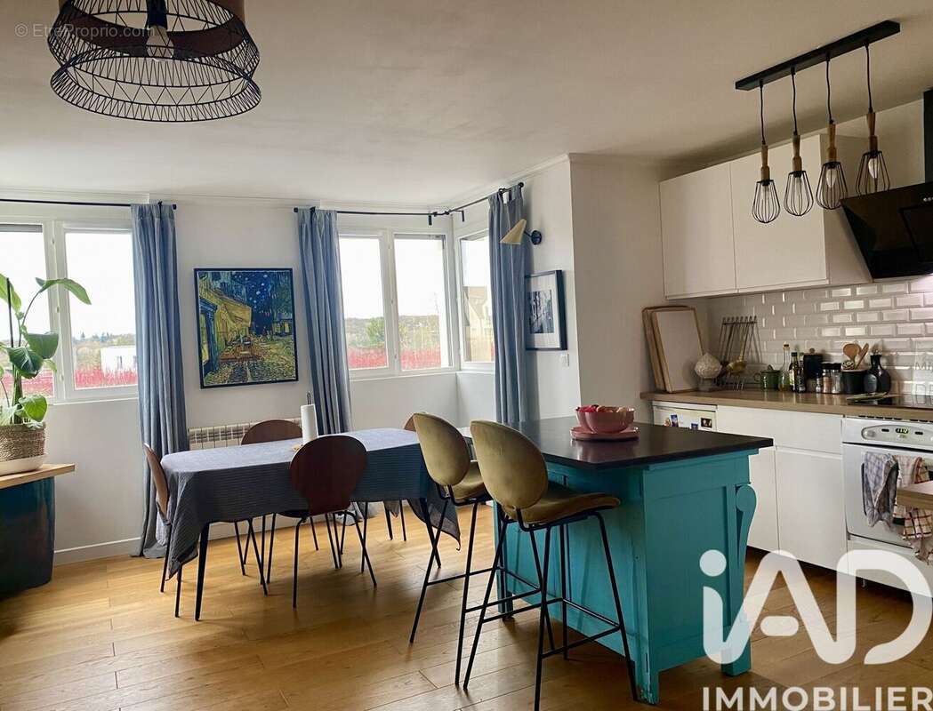 Photo 2 - Appartement à SAINT-FARGEAU-PONTHIERRY