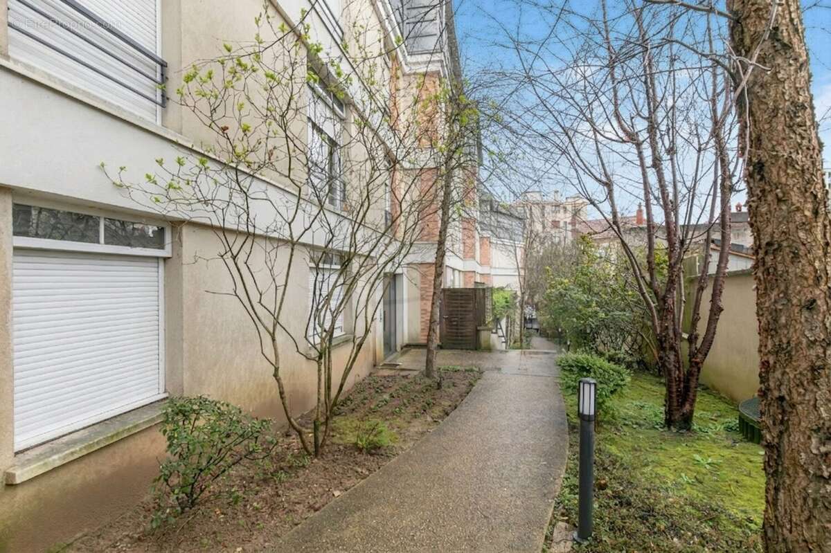 13032026-IMG_0032a - Appartement à LES LILAS