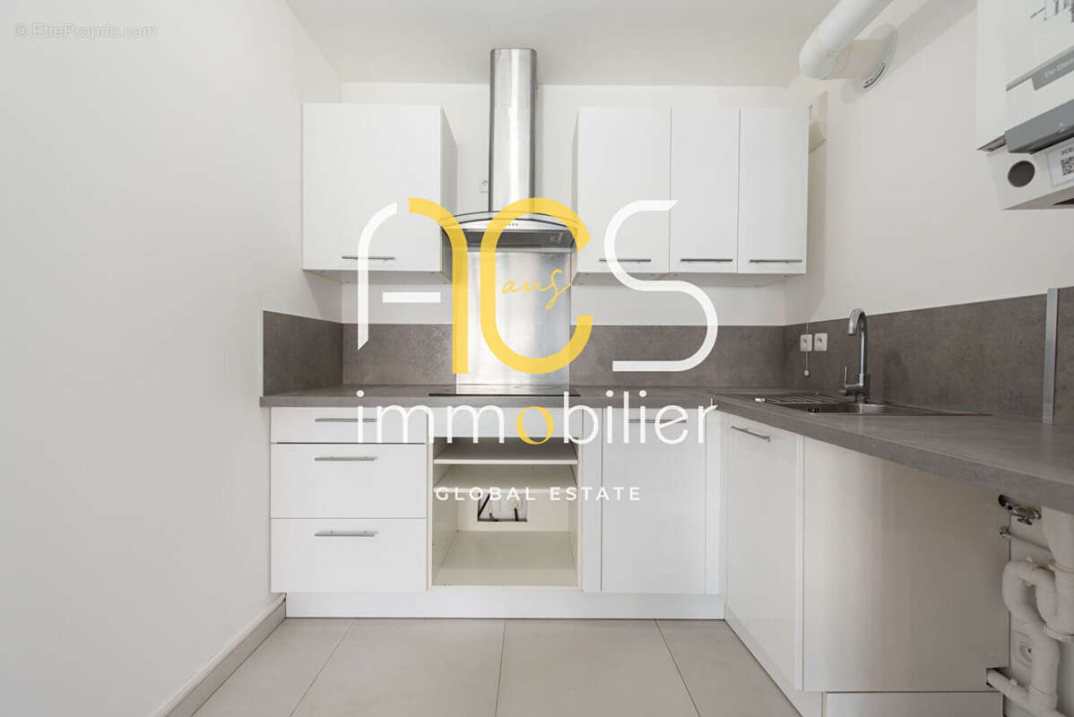 Appartement à CHATEAUNEUF-LES-MARTIGUES