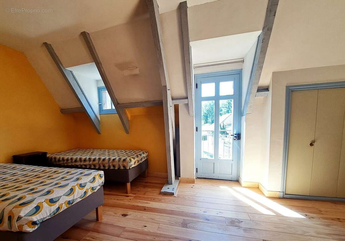 Maison à LAUZES