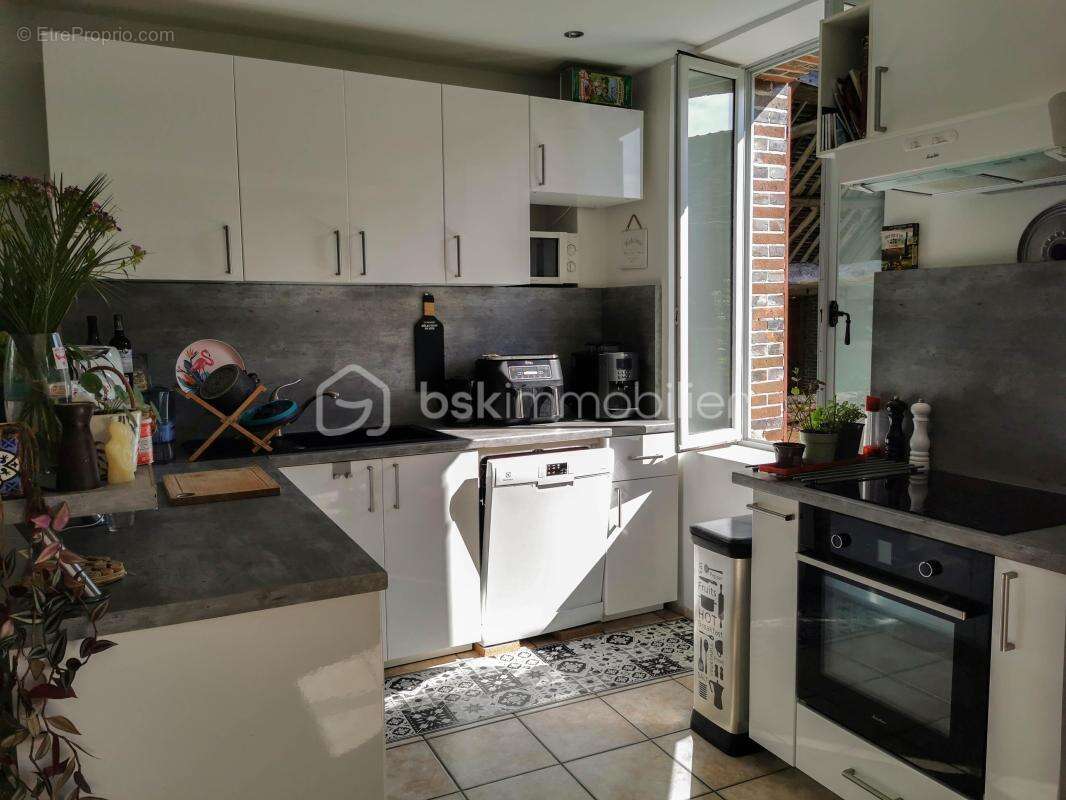 Maison à PONT-SUR-YONNE