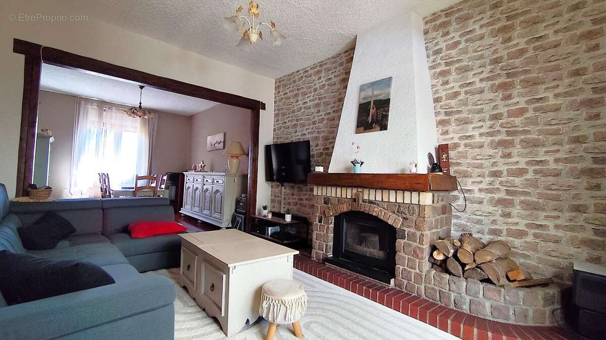 Maison semi-individuelle  de 159 m² à ETROEUNGT (59) - photo 3