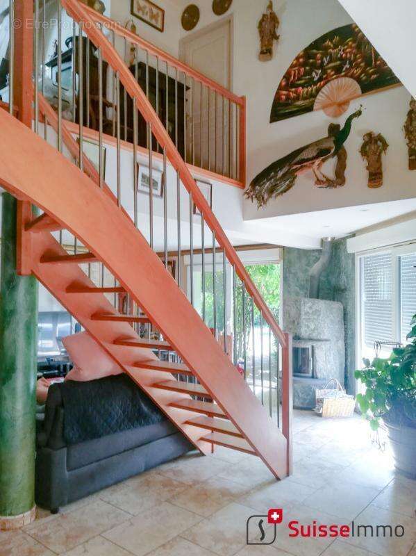 Maison à MONTBOUTON