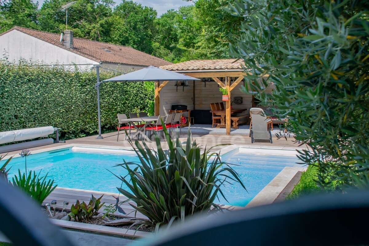 Médis - propriété de charme avec piscine - photo 35