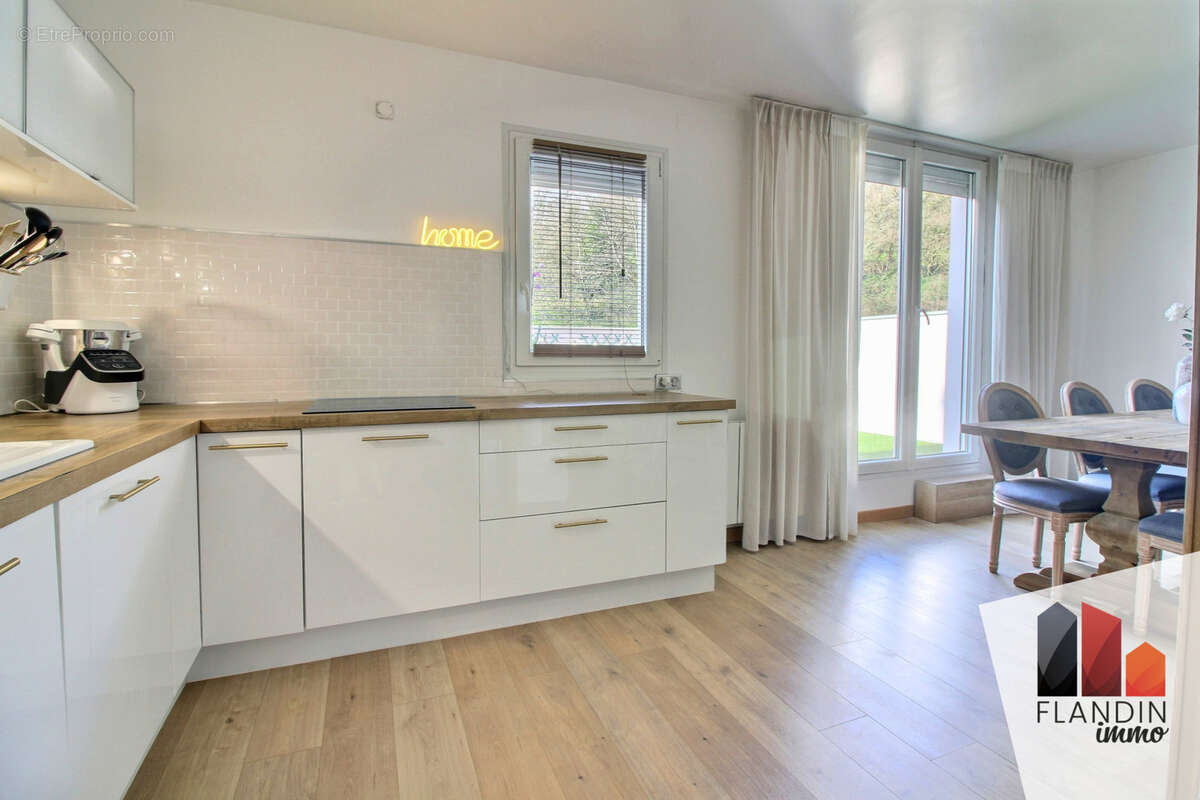 Appartement à IRIGNY