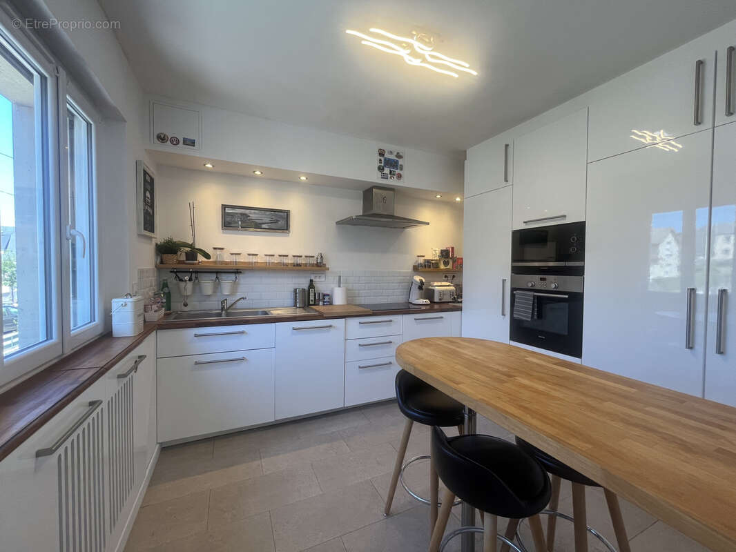 Maison 92 m² à Port-En-Bessin-Huppain  - photo 6