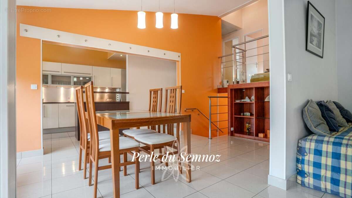 Appartement à SEYNOD