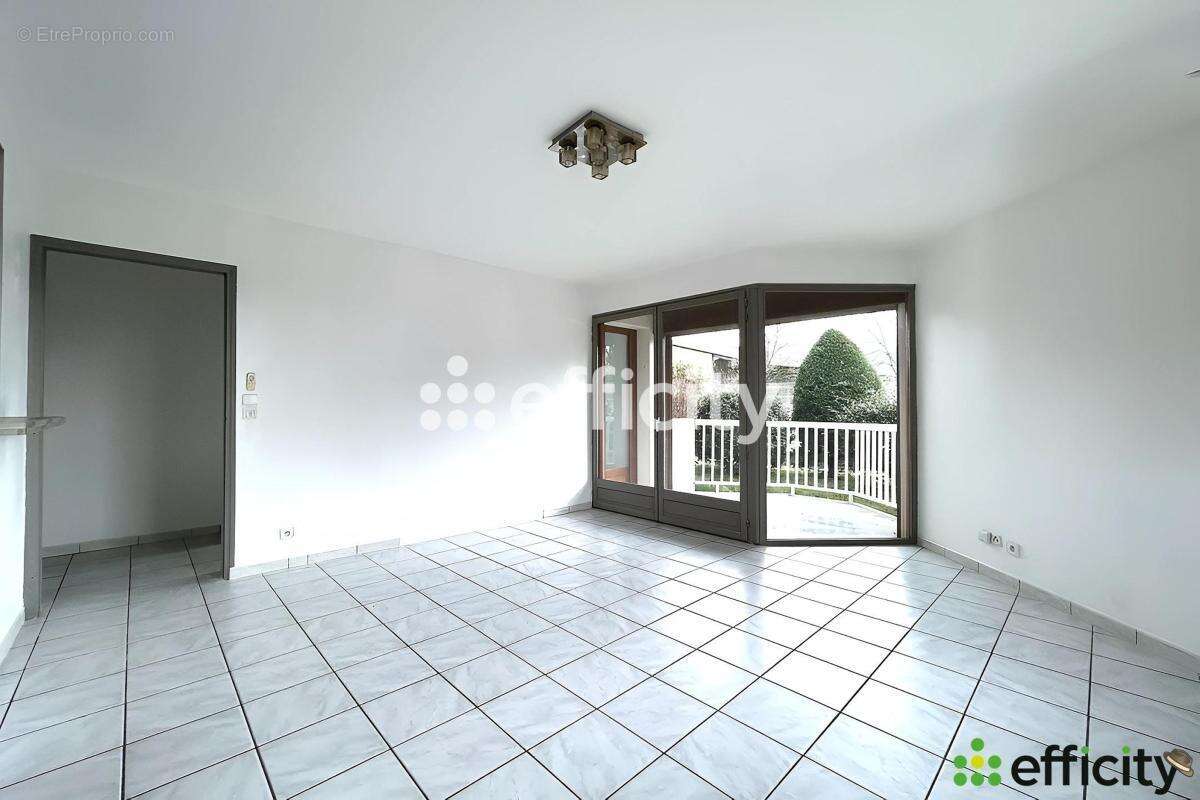 Appartement 81 m² à Vinay  - photo 2
