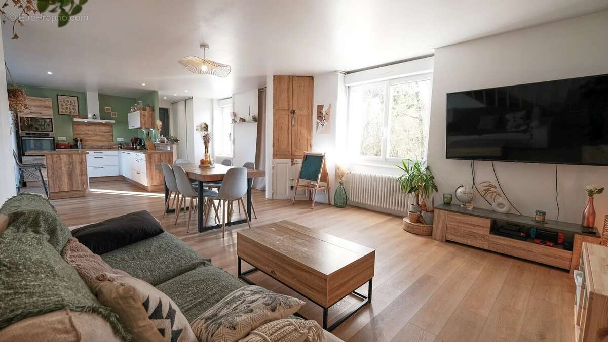 Maison à TOULON-SUR-ARROUX