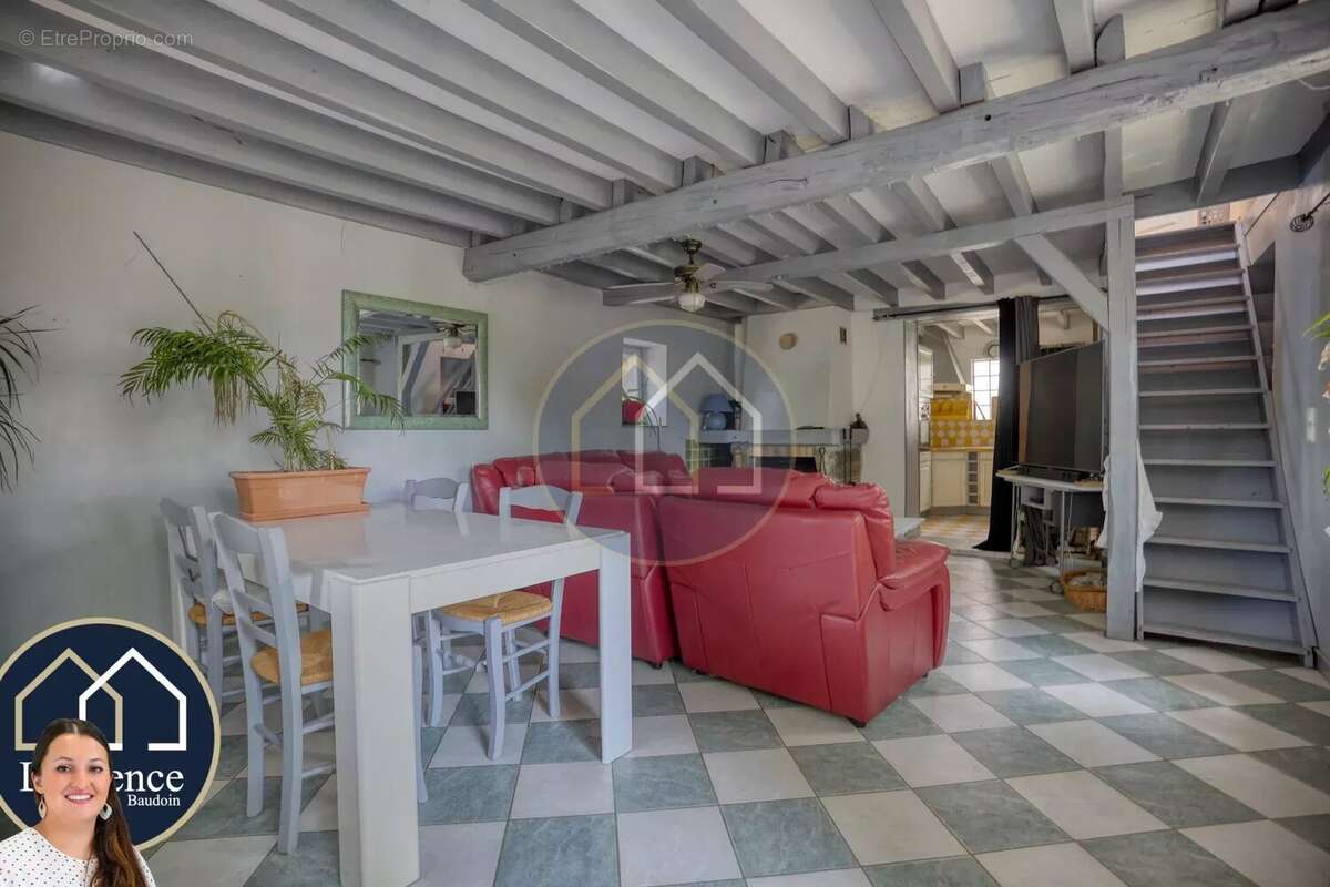 Maison à FAVEROLLES