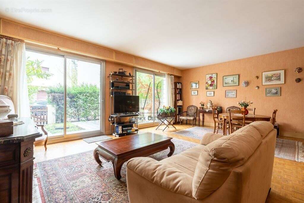 Appartement à LE VESINET