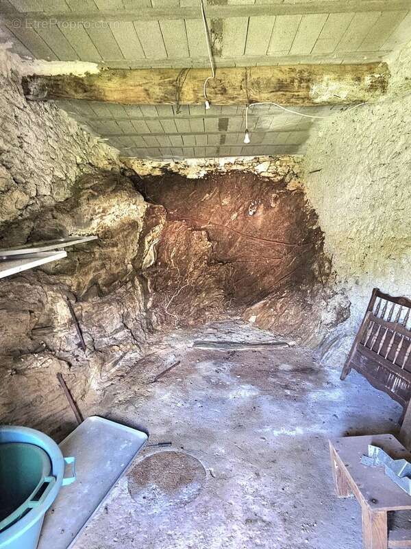 Deux maisons de village en pierre, 150 m2 à rénover avec jardin et caves aménageables à SAN LORENZO, HAUTE CORSE (20) - photo 21