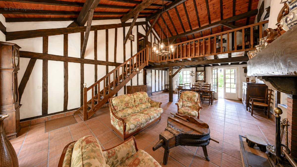 Maison à SAUBION