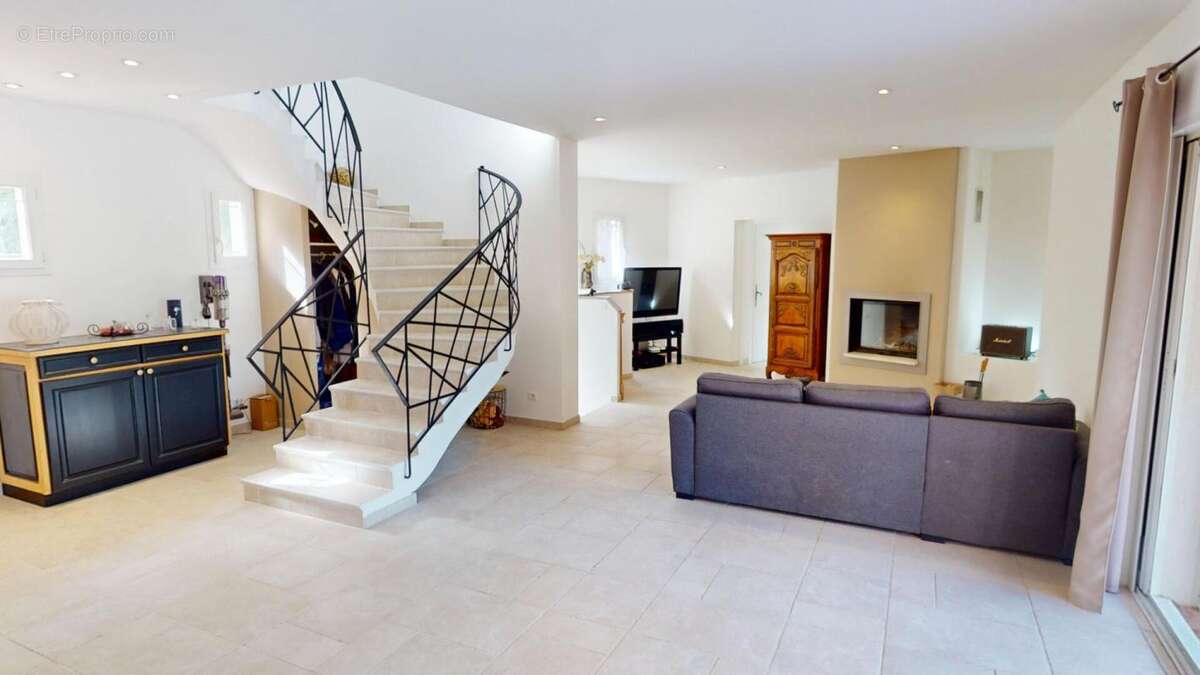 Maison à DRAGUIGNAN