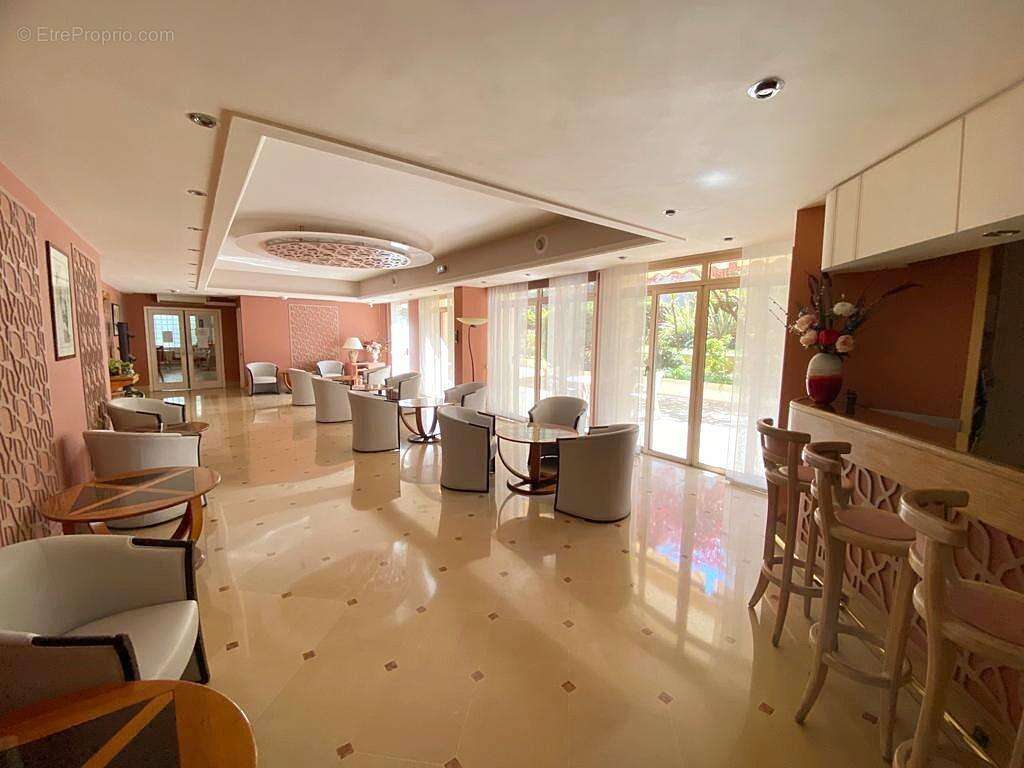   - Appartement à NICE