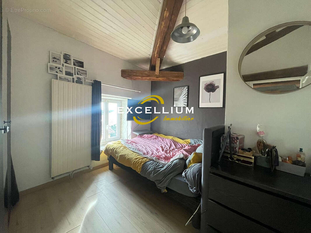 Appartement à CAILLOUX-SUR-FONTAINES