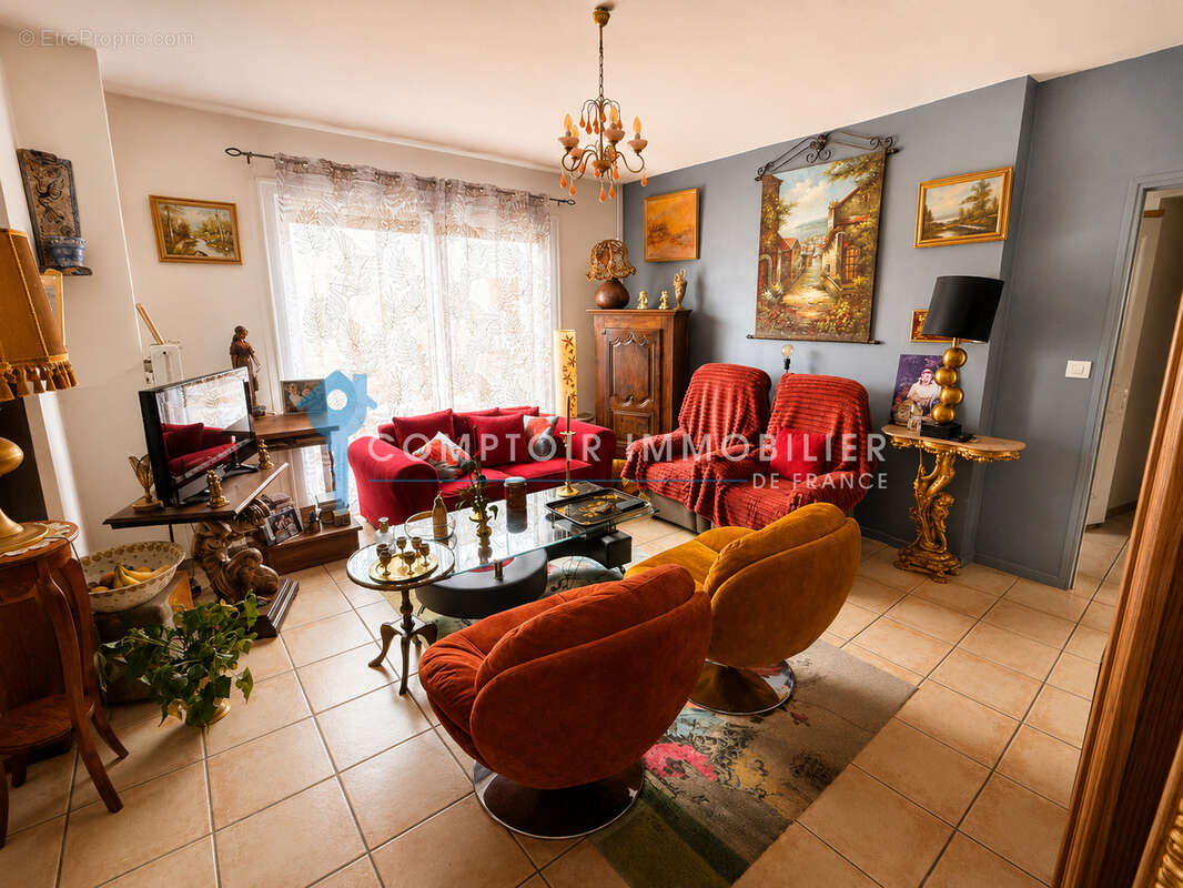Appartement T3 de 77,53 m2 avec terrasse de 51 m2   Aubenas - photo 3