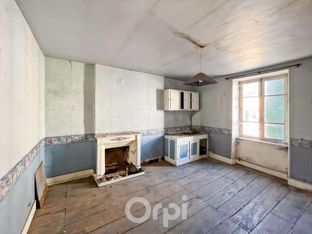 Appartement à AMBAZAC
