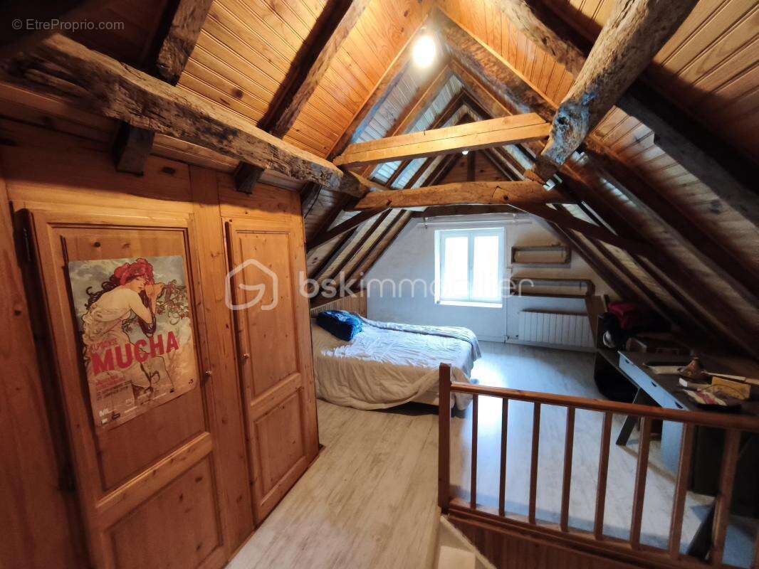 Maisons du 17 eme avec petite dependance et garage - photo 14