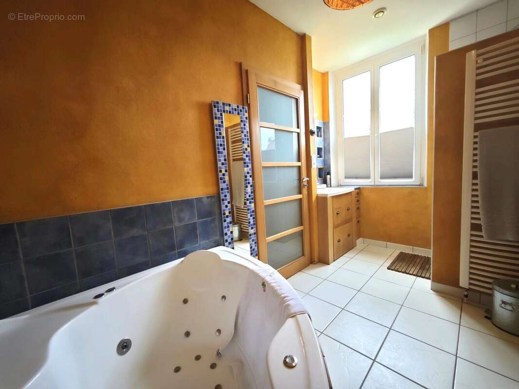 Maison à THAON-LES-VOSGES