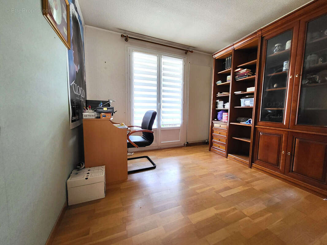 Maison à LES CLAYES-SOUS-BOIS