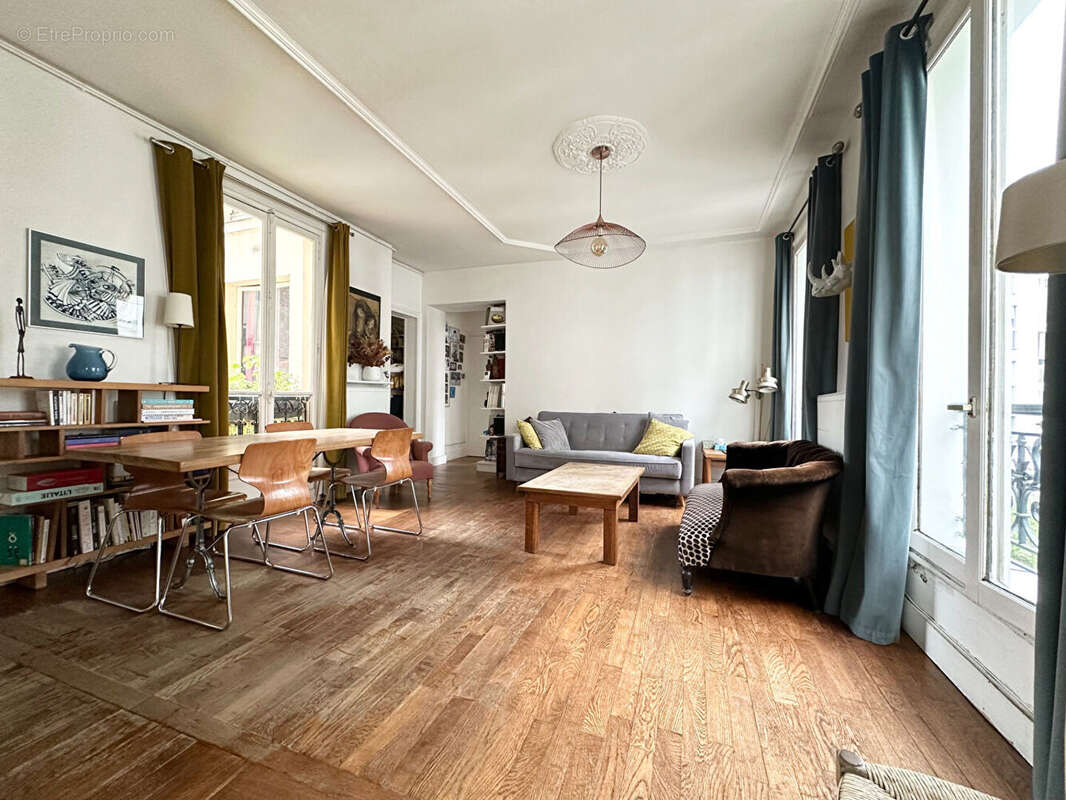 Appartement à PARIS-18E