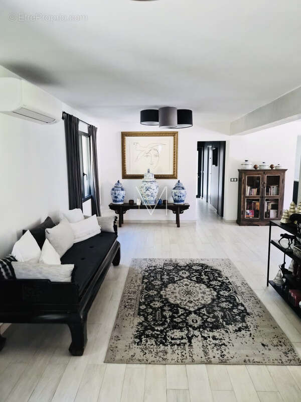 Maison à PLAN-DE-LA-TOUR