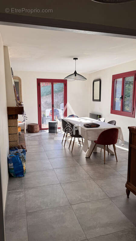 Maison à VEYRE-MONTON