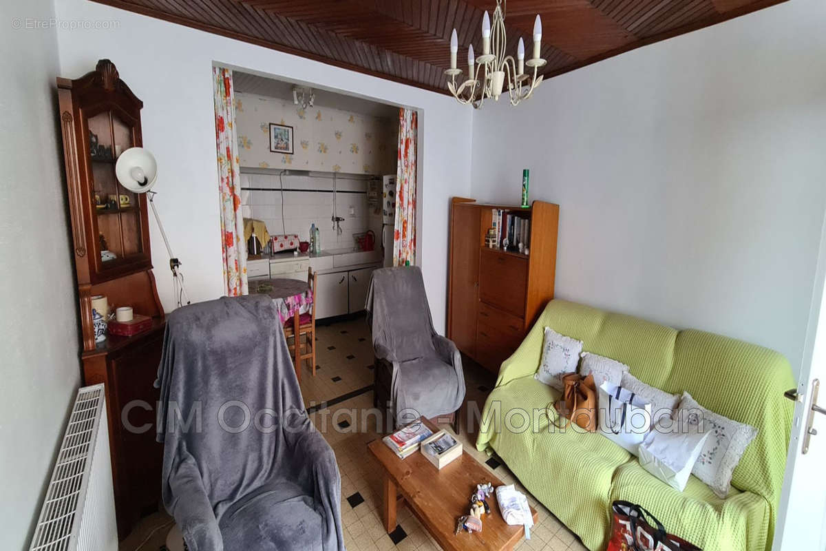 Maison à CASTELSAGRAT