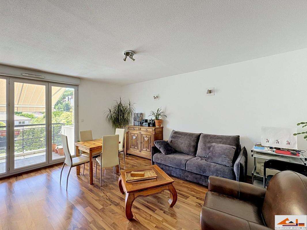 Appartement à RAMONVILLE-SAINT-AGNE