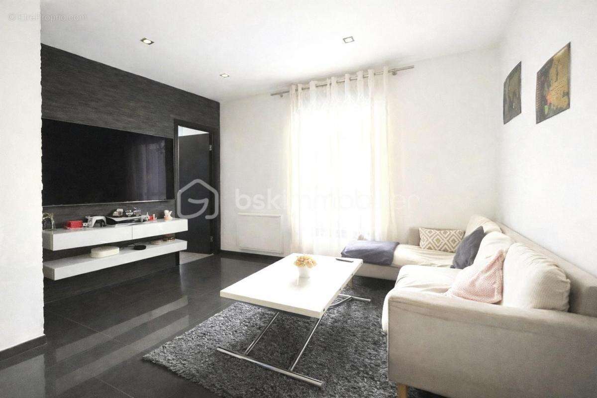 Appartement à MAISONS-ALFORT
