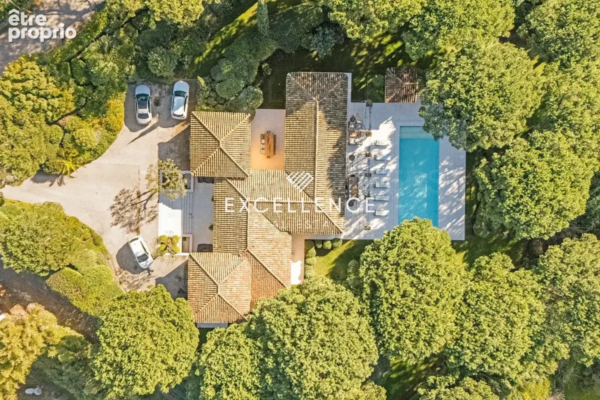 Maison 6 pièces 230 m² à vendre à Saint-Tropez (83990) - photo 2