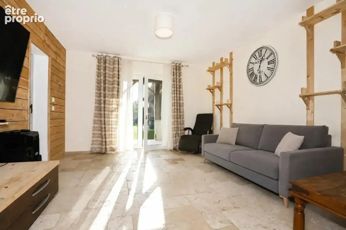 Maison de 10 pièces de 158.3 m² à Le Pin,  terrain de 2870 m² - photo 6