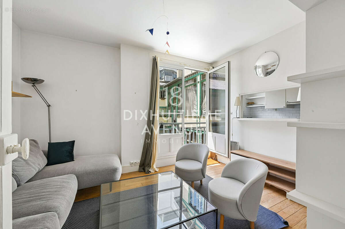 Rue des Sablons, 2ème étage, appartement avec mezzanine et balcon - photo 6