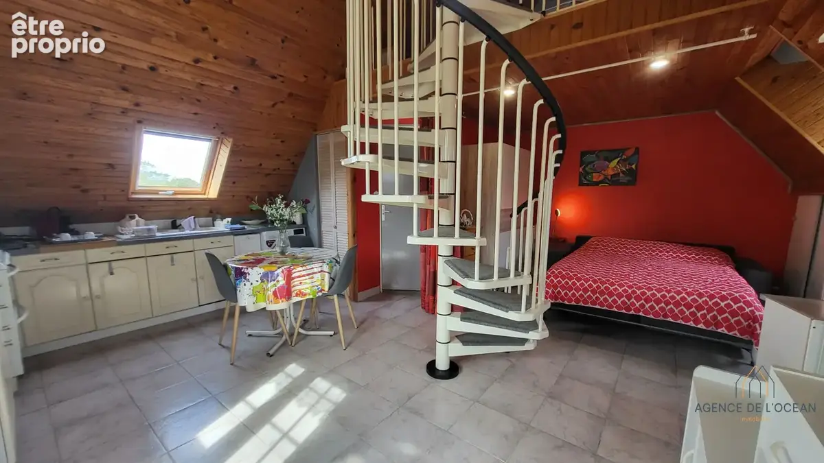 Exceptionnelle maison familiale à vendre à Locmaria - 13 pièces, 6 chambres, grand terrain - photo 14