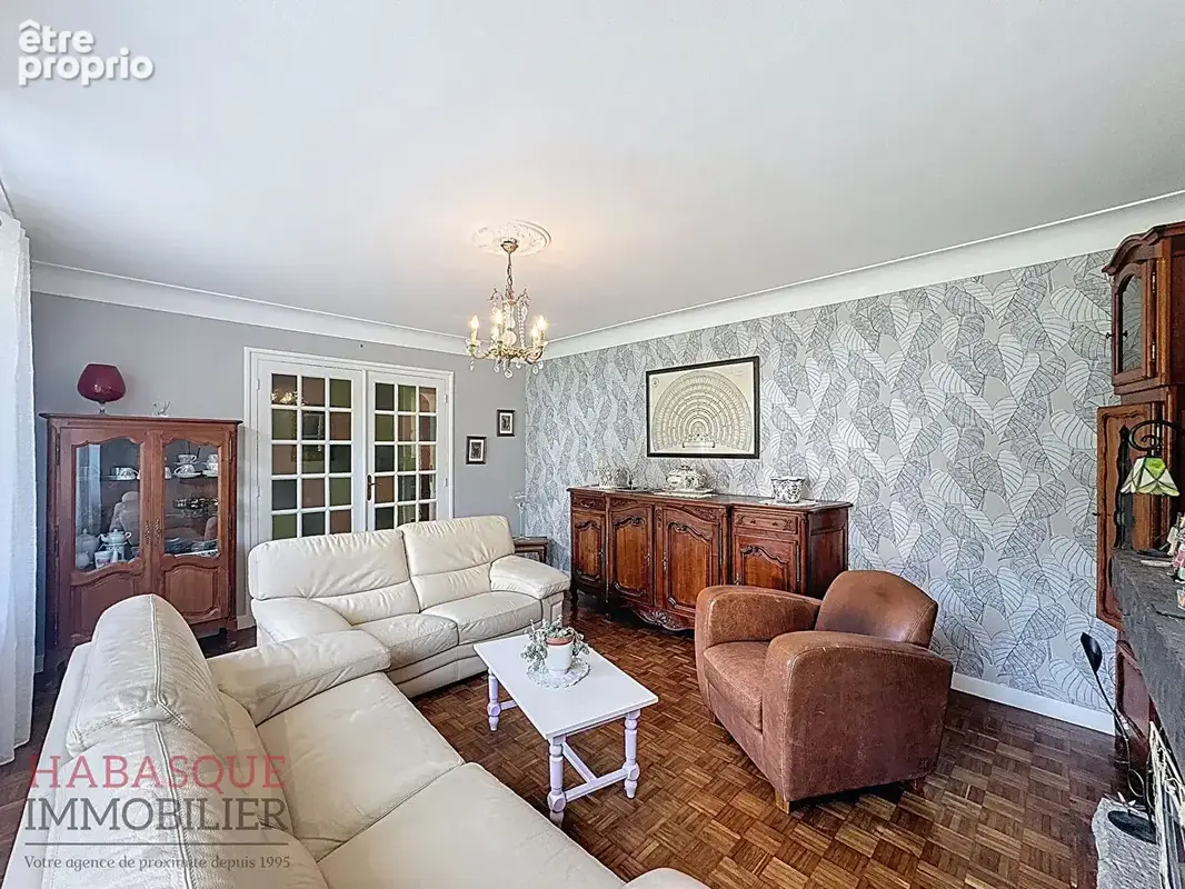 Maison Néo-Bretonne à vendre à Ploudaniel - 5 chambres, 129 m² - photo 3