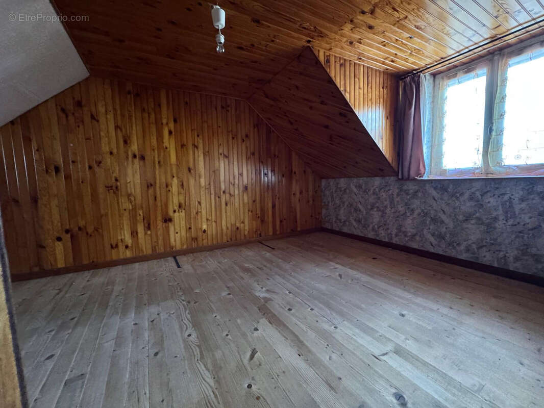 Appartement à ELLIANT