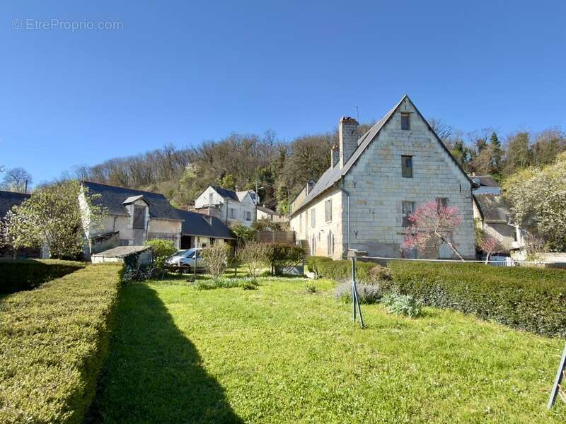 Maison à CHENEHUTTE-TREVES-CUNAULT
