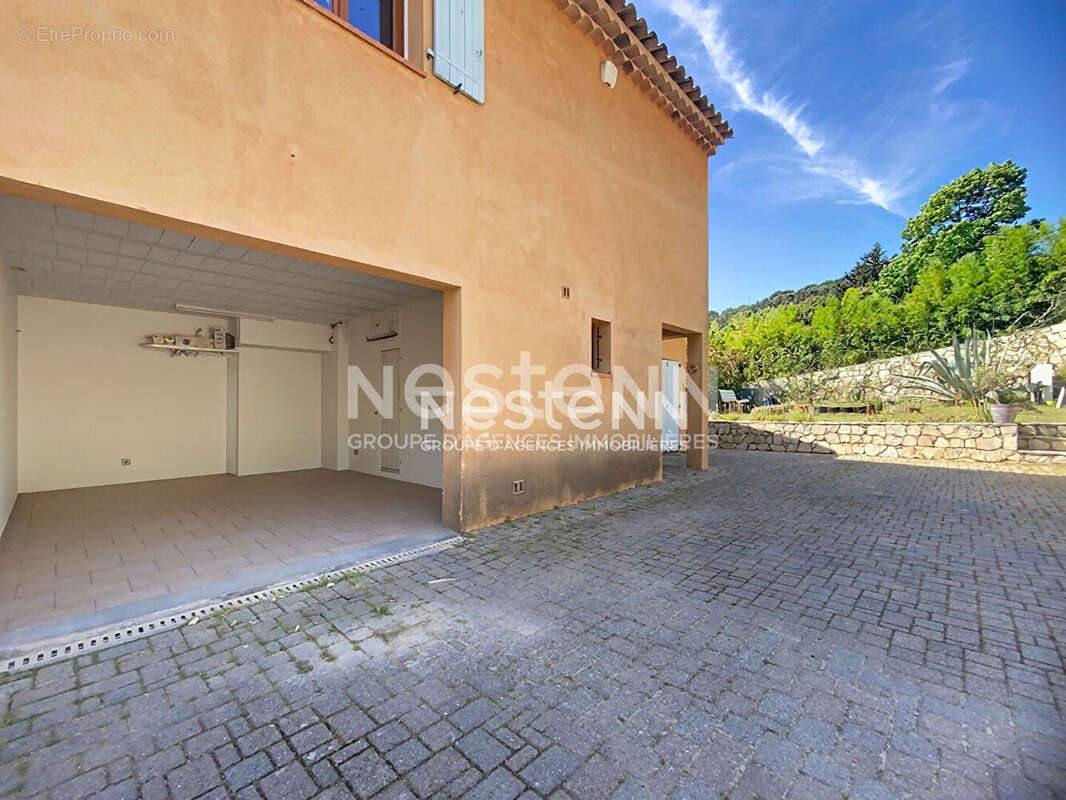 Maison à VALLAURIS