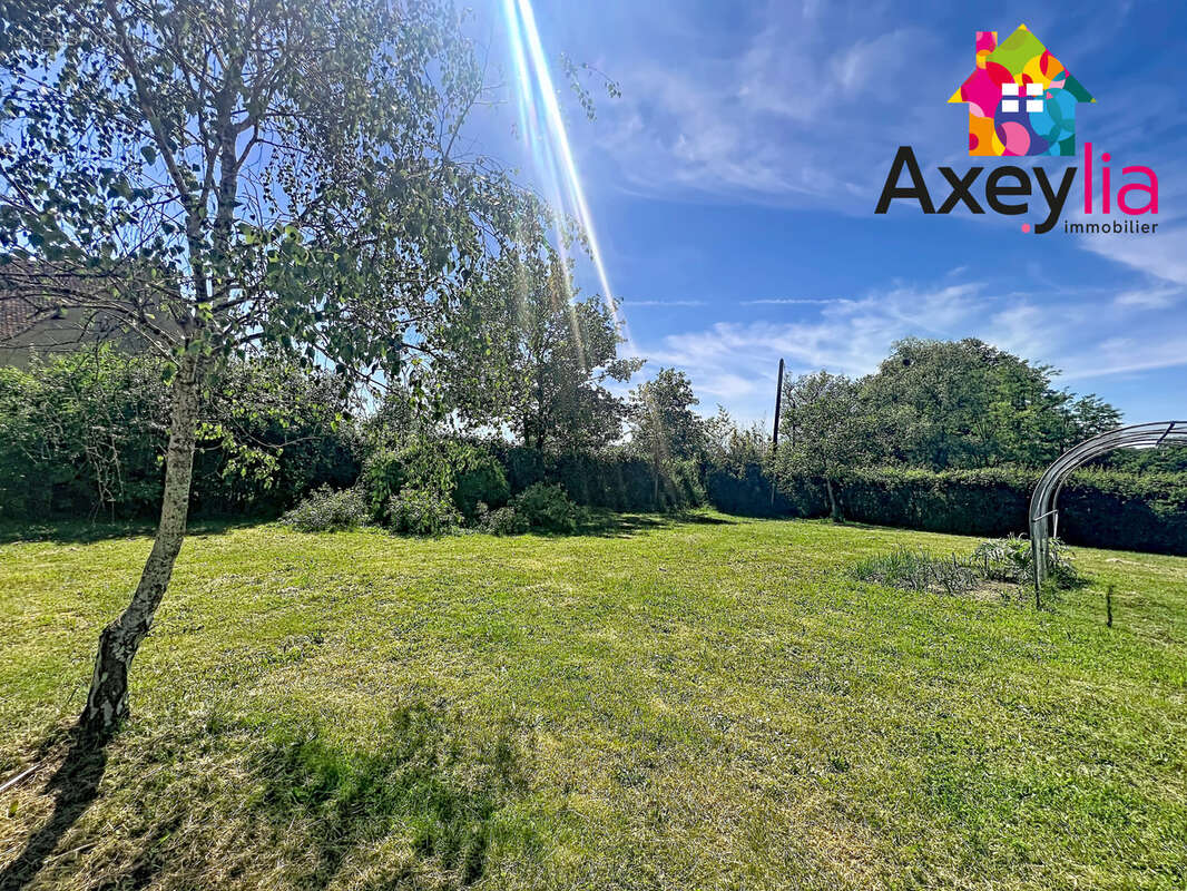 A vendre - corps de ferme - neuilly-en-donjon - photo 3