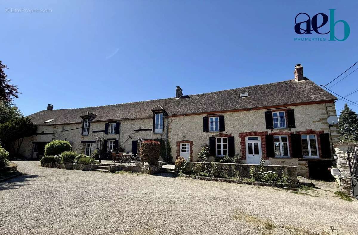 Maison à CESSOY-EN-MONTOIS