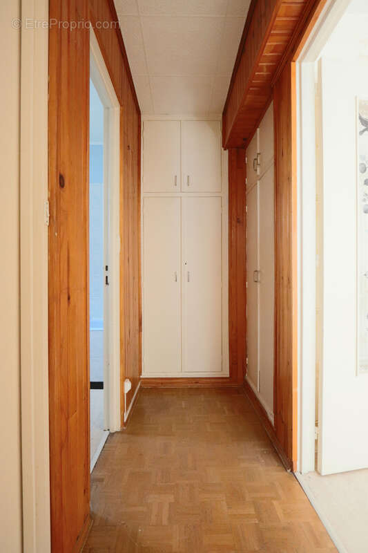 Appartement à LES PAVILLONS-SOUS-BOIS