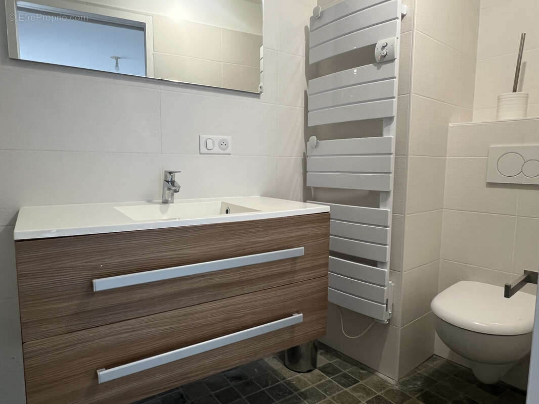 Appartement à COLLONGES-SOUS-SALEVE