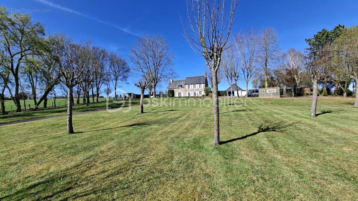 Maison à LE BENY-BOCAGE
